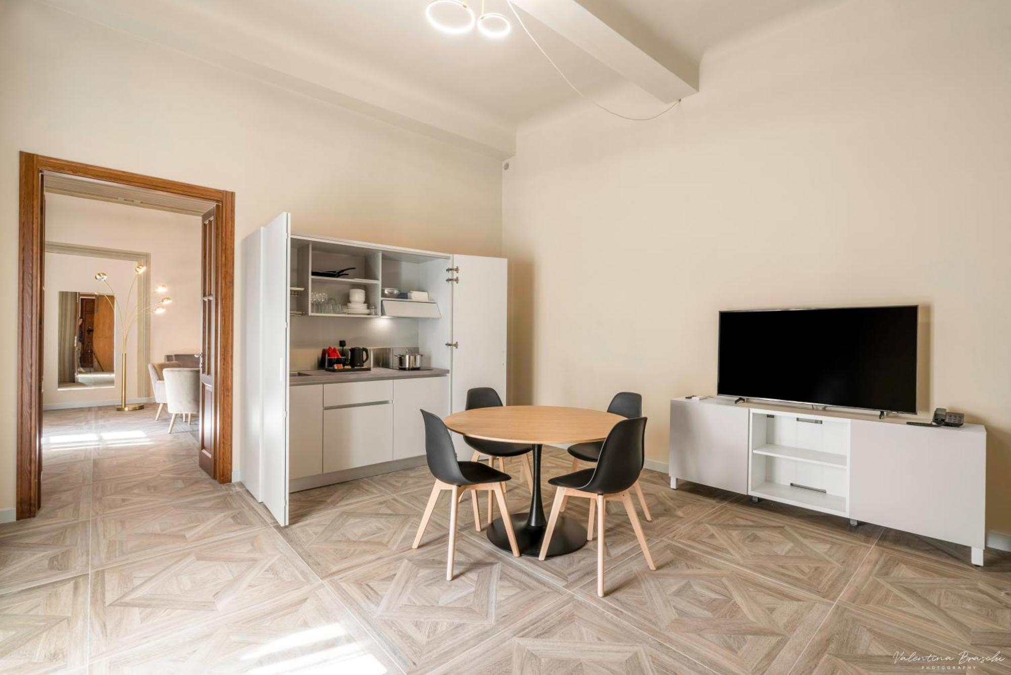 Hotel Adamas Флоренция Экстерьер фото